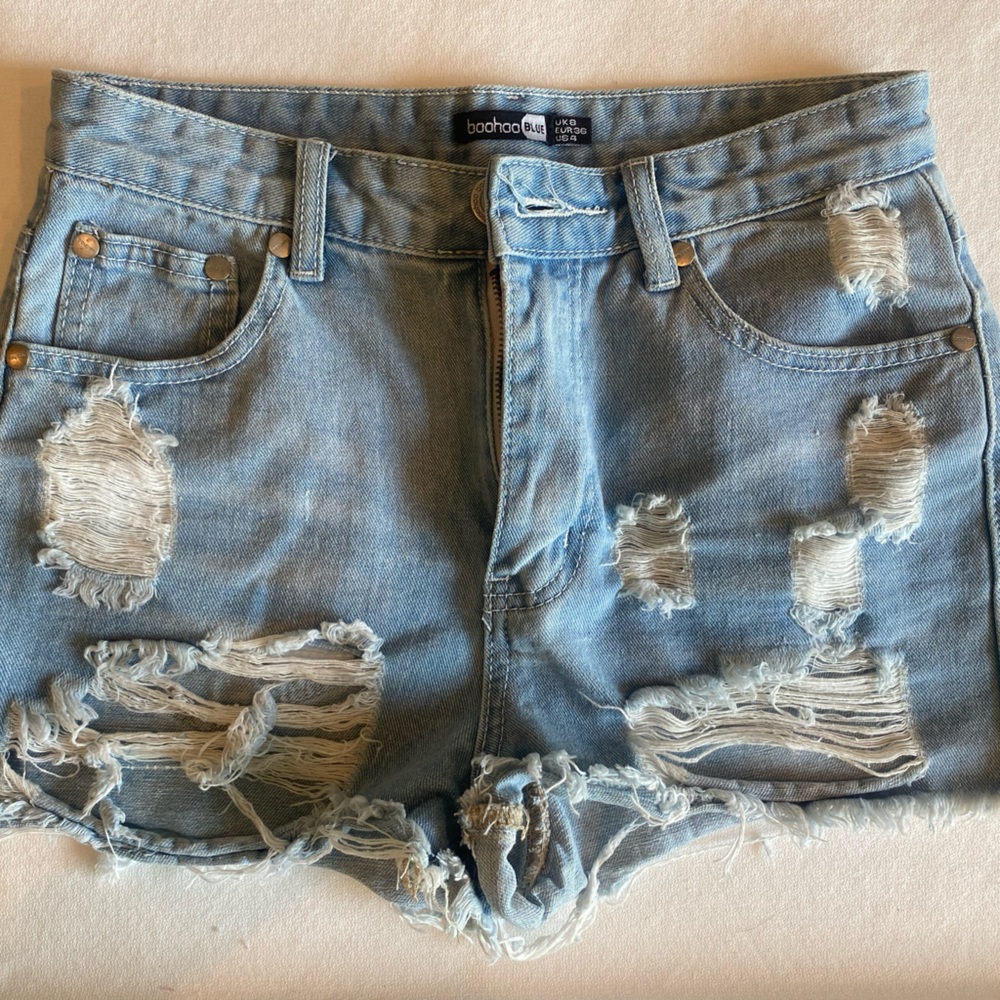 Boohoo denim shorts, size 4